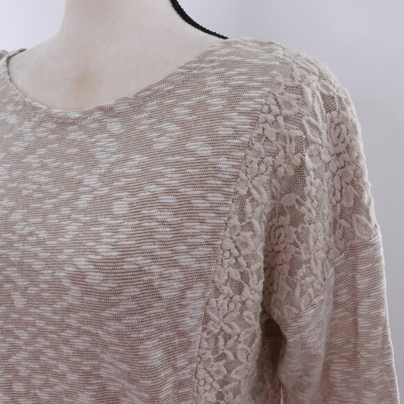 Chicos | 3/4 Sleeve Lace Contrast Top 1 Medium - Picture 3 of 6